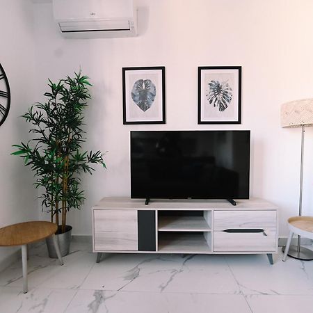 Bright 2 Bedroom Flat In Sliema! Экстерьер фото