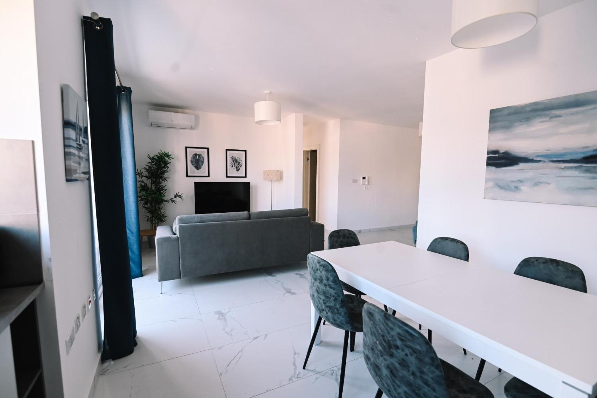 Bright 2 Bedroom Flat In Sliema! Экстерьер фото