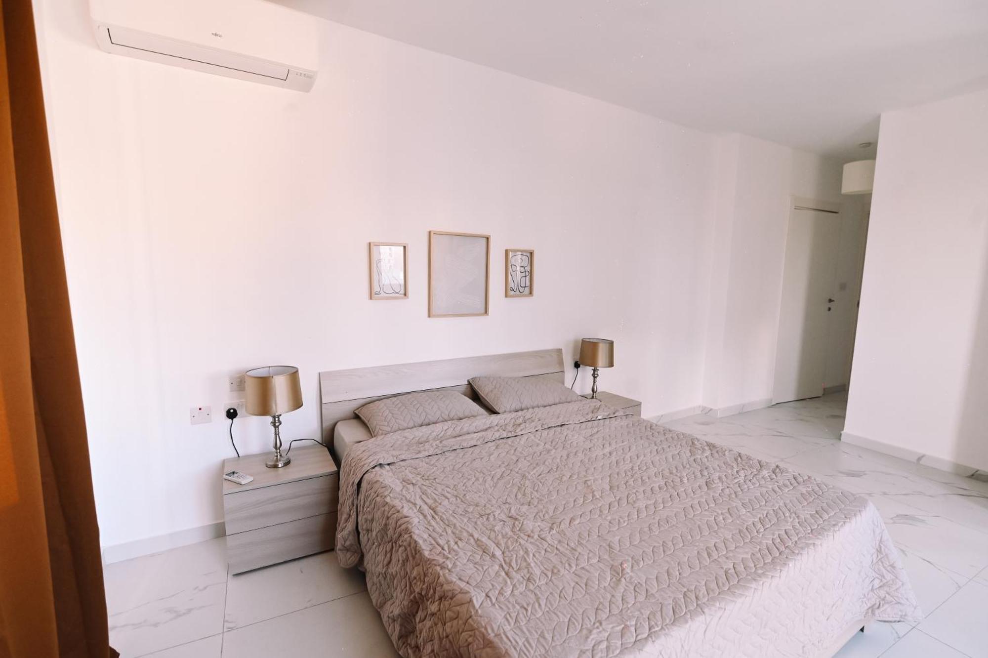 Bright 2 Bedroom Flat In Sliema! Экстерьер фото